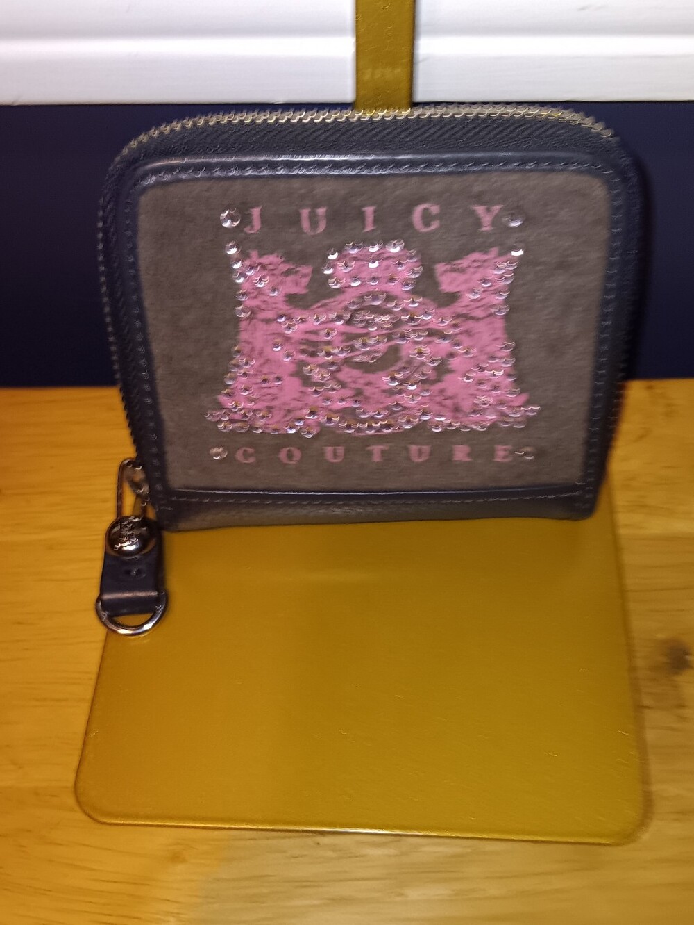 Juicy Couture Vintage Y2k Small Zippy Wallet